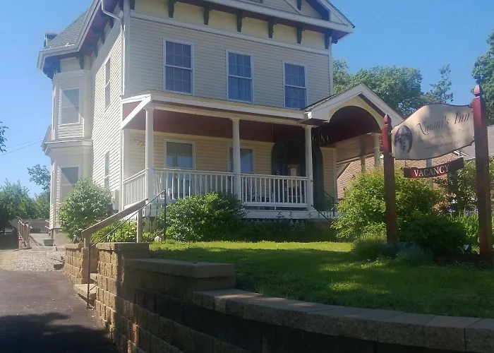 Naomi'S Inn Bed & Breakfast